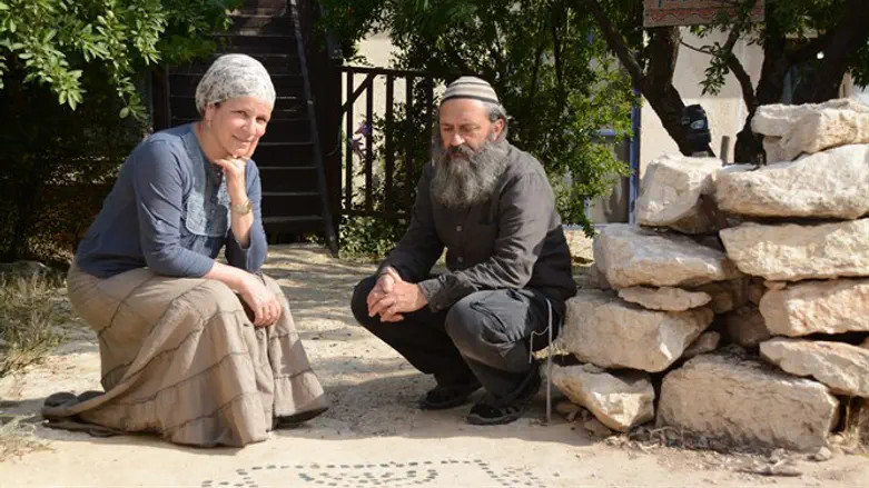 "ינון היה בשבילנו תמונה עם חורים בפאזל". חיים וחוה לבנון