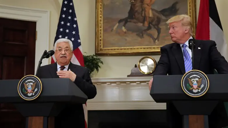 הגישה של נשיא ארה"ב היא לקצץ בסיוע החוץ. טראמפ ואבו-מאזן