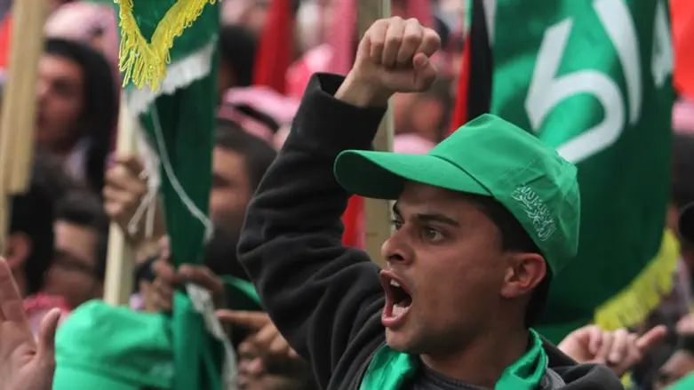 Pro-Hamas students at Birzeit University elections