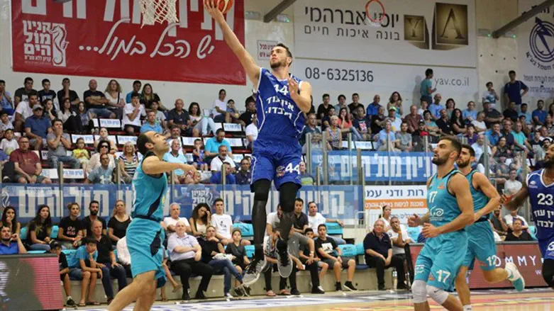 סלומון מקרית גת גבוה מעל אילת