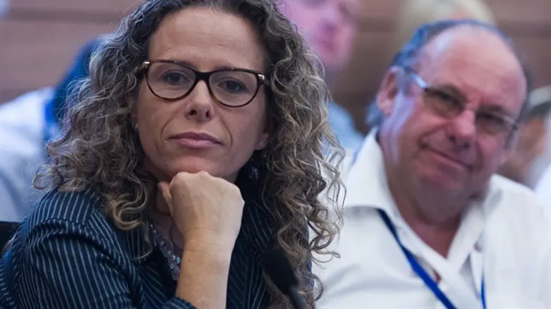  נחמיאס ורבין