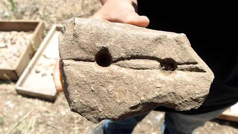 לוח האבן ששימש כ"מצית"