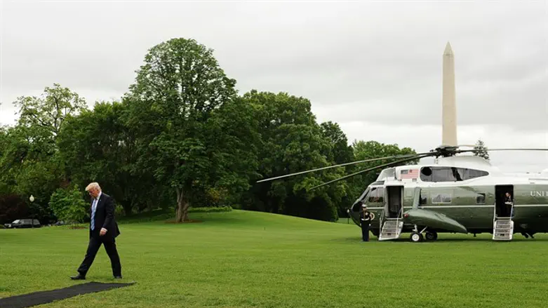 טראמפ נוחת במדשאת הבית הלבן