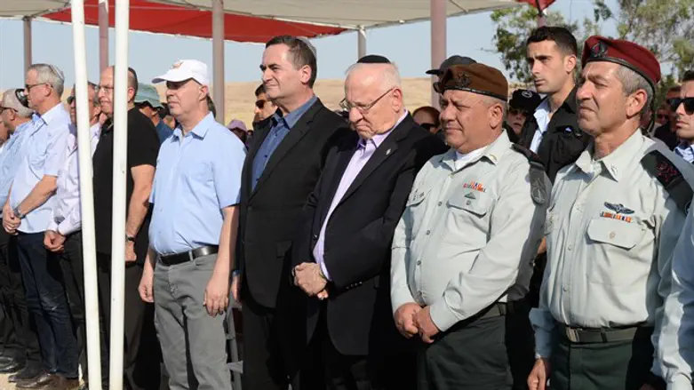 טקס האזכרה באנדרטת הנ"ד. היום