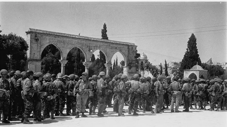 חיילי צה"ל על הר הבית.