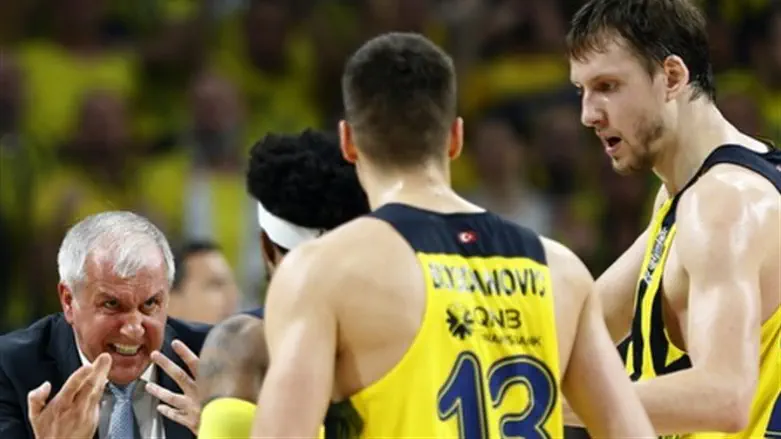 אוברדוביץ' ושחקניו. לא רגוע אבל אלוף אירופה