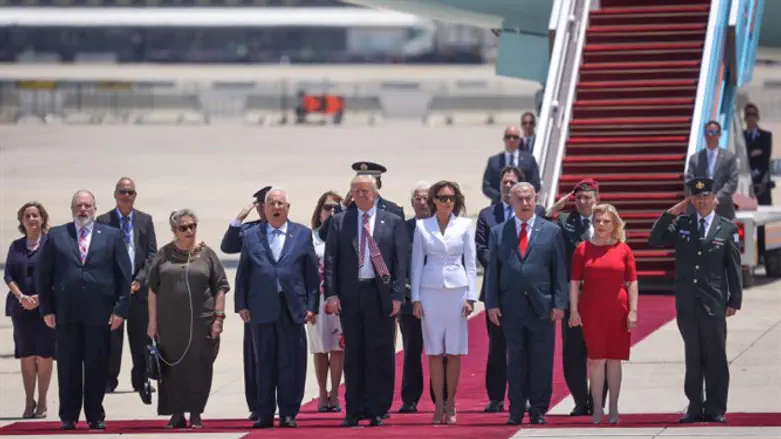 Donald Trump, Israeli leaders meet on tarmac