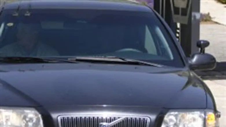 למצולמת יש קשר (מסויים) לאמור בכתבה