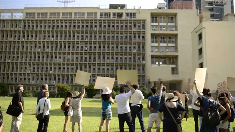 מי ישב בלשכת היו"ר. בניין ההסתדרות בתל אביב