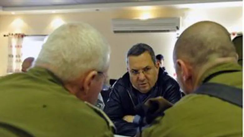 ברק בביקור בגדוד היום