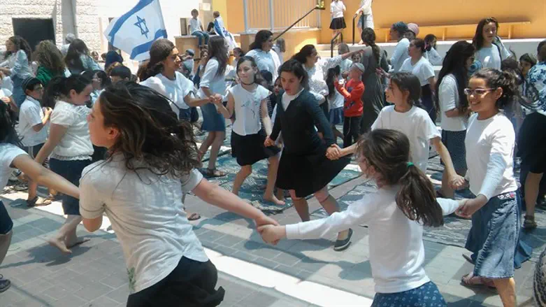 יום ירושלים בבית הספר ראשית