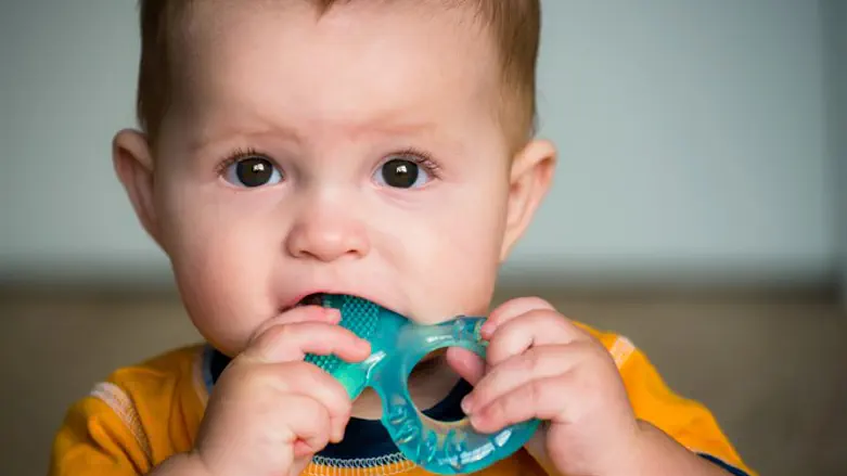 baby תינוק שיניים