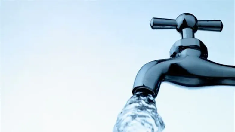 Water (Thinkstock) מים ברז