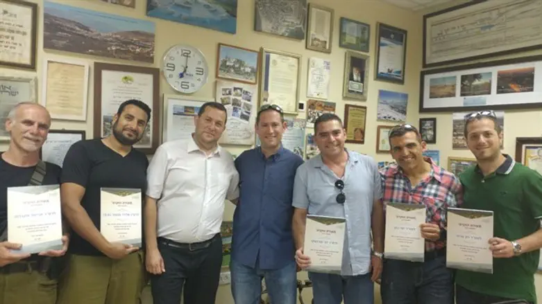 הענקת תעודות ההוקרה