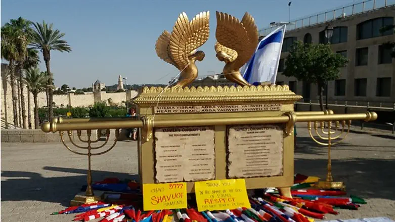 Model Ark of the Covenent