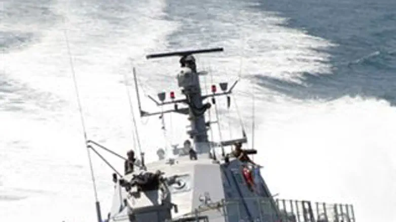 ספינה בלב ים