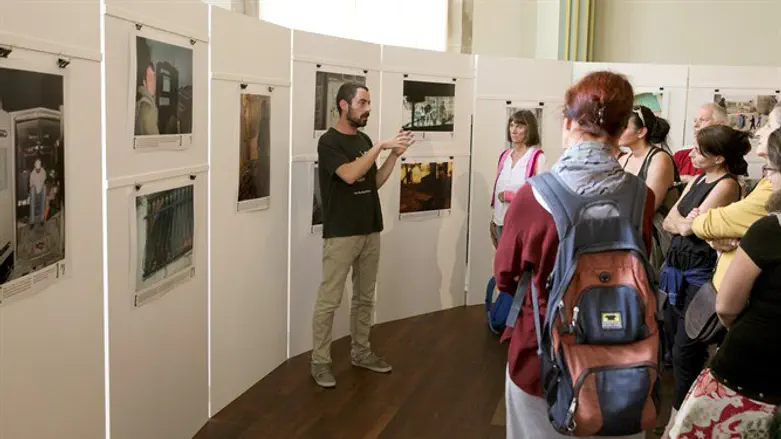'Breaking the Silence' exhibition at the Kulturhaus Helferei in Zurich 