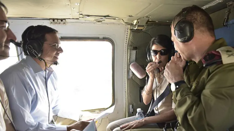 ניקי היילי בסיור מוסק