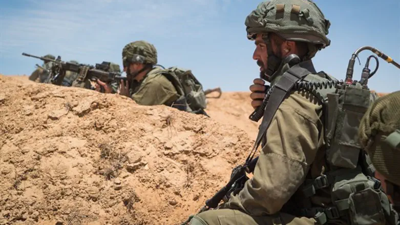 הצנחנים באימון