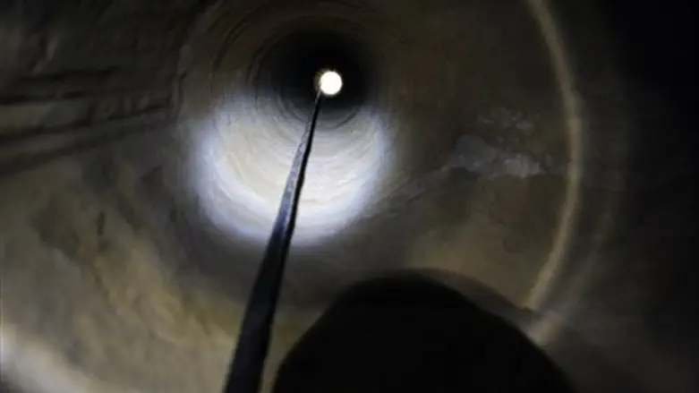 Terror tunnel