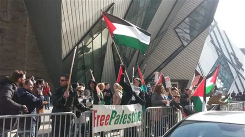 הפגנה אנטי ישראלית בטורונטו