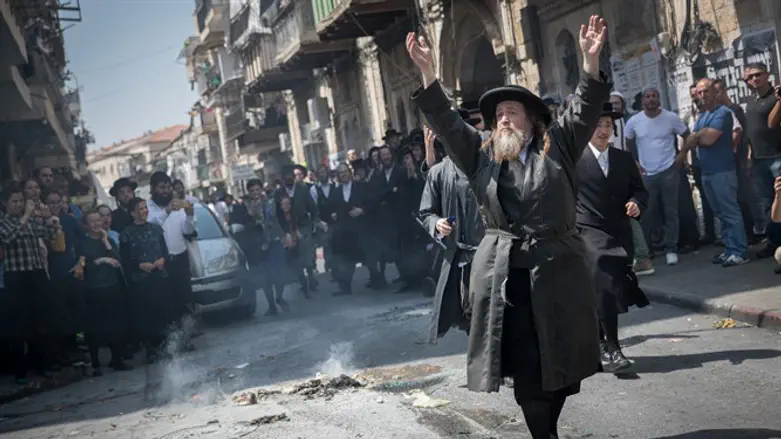 ממראות הפגנות הגיוס במאה שערים