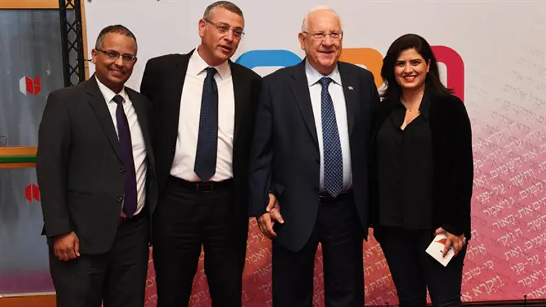 תיאטרון ירושלים, הערב