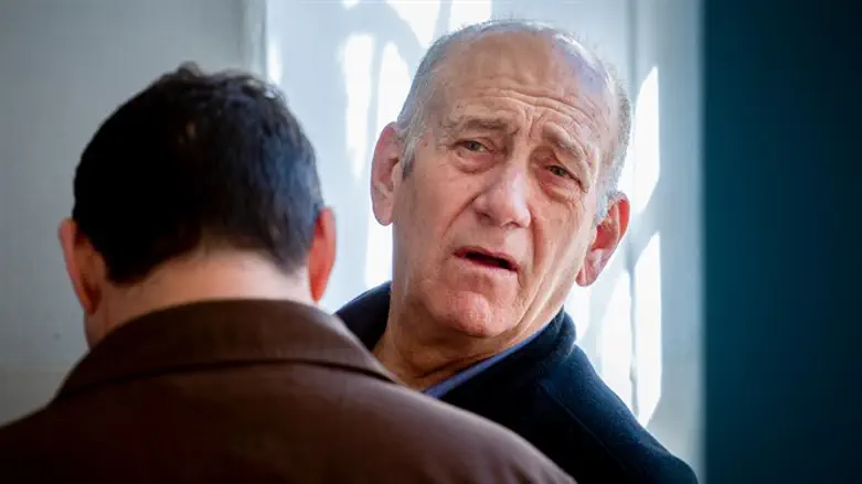 רק שני פרקים. אולמרט