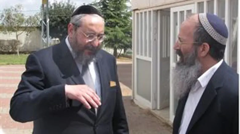 ח"כ אמסלם עם הרב אליעזר מלמד