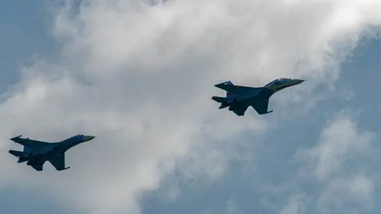 Боевые самолеты. Иллюстрация