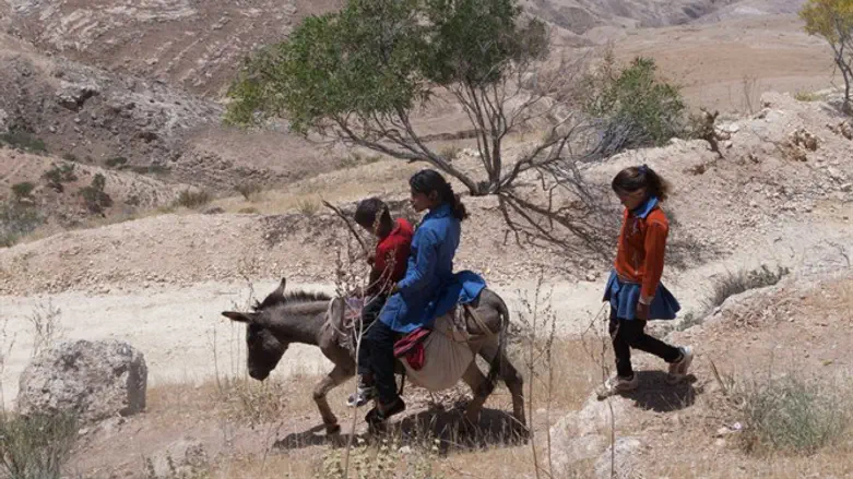 בלעדנו אי אפשר
