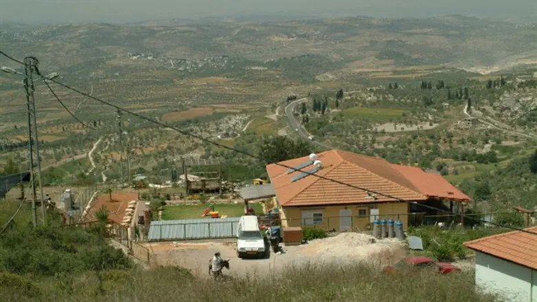 חולש על כל האזור. תצפית אזורית מחומש שלפני הגירוש