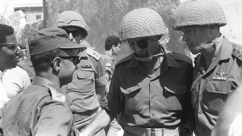 רבין, דיין נרקיס וזאבי מגיעים לכותל