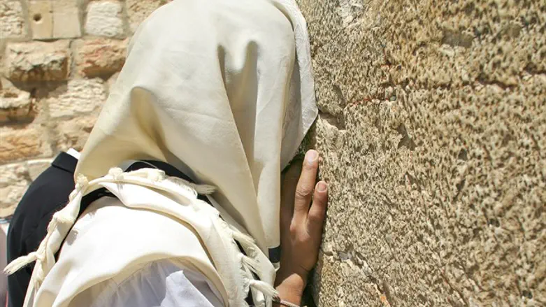 Jew prays at the Western Wall