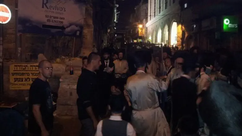 עימותים במאה שערים. ארכיון