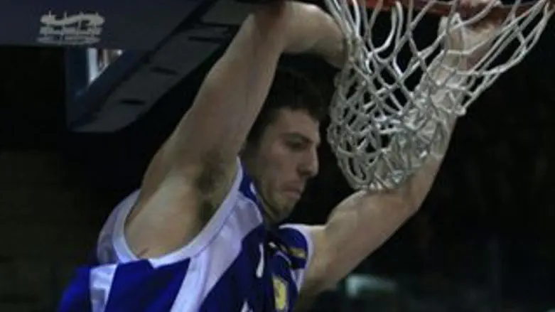 כדרסל רק בצאת שבת