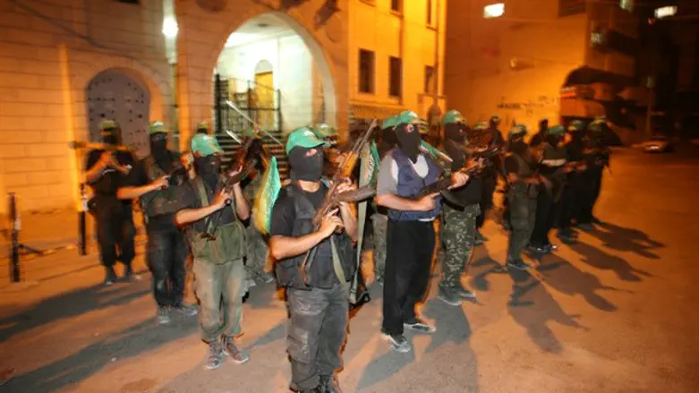 חיילי חמאס מתרגלים