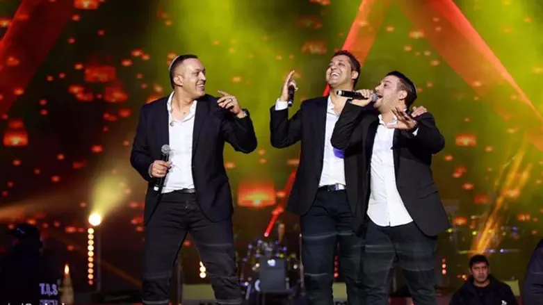 בלי תוספות ובלי קריצות. חברי 'הפרויקט של רביבו'