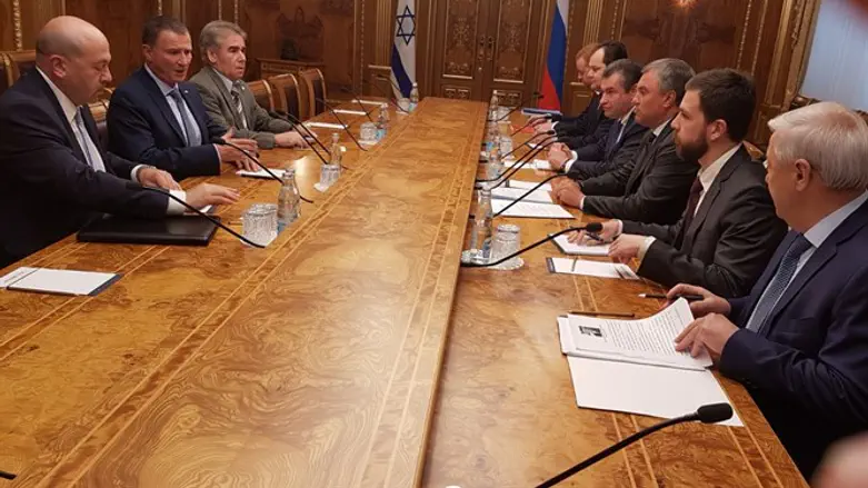 אדלשטיין בפרלמנט במוסקבה