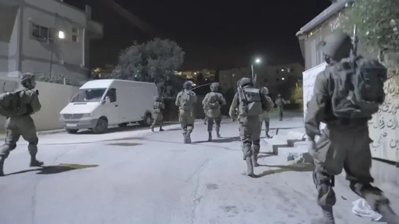 2000 מתפללים, 35 אוטובוסים וצה"ל אחד