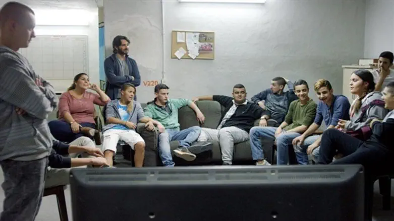 מוטלים בספק