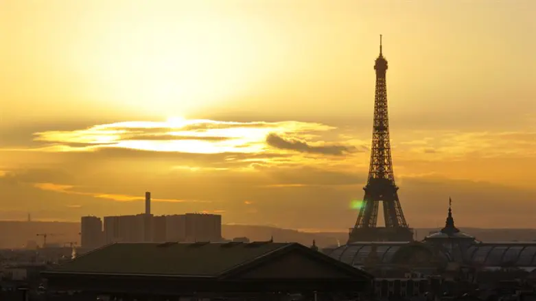 מה קורה לצרפת?