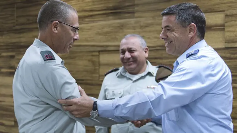 מימין: נורקין, איזנקוט ואבולעפיה