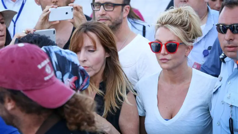 Britney Spears at the Western Wall Plaza