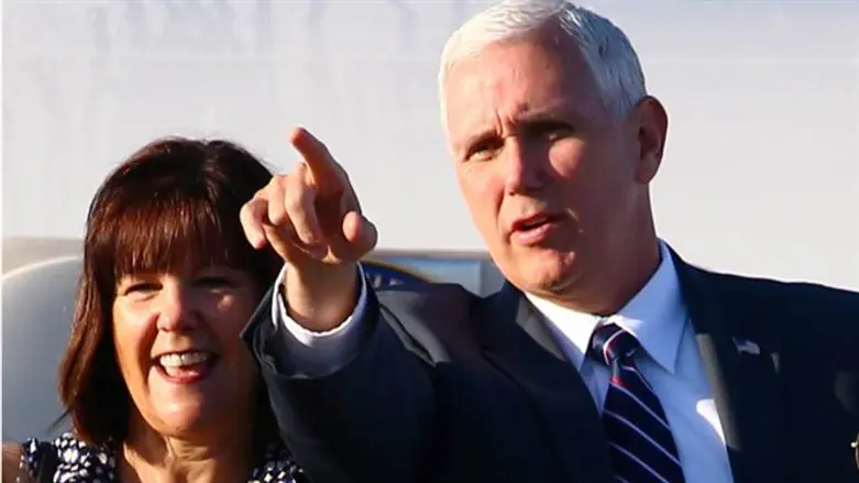 מייק וקרן פנס