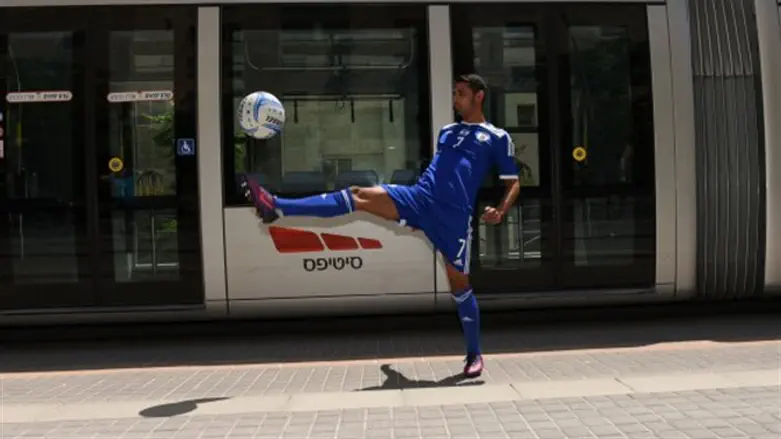 לחוות את ירושלים באמצעות הרכבת הקלה