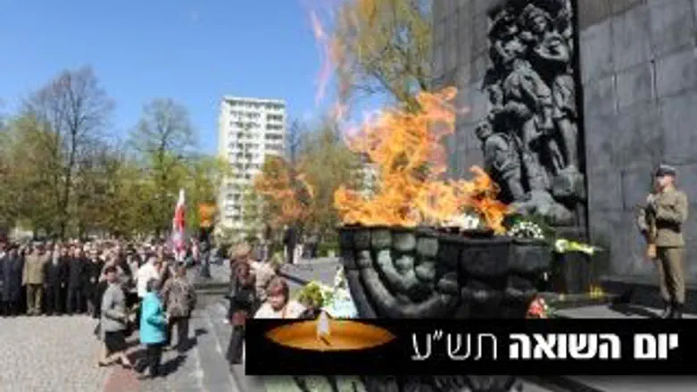 טקס זיכרון בגטו וורשה