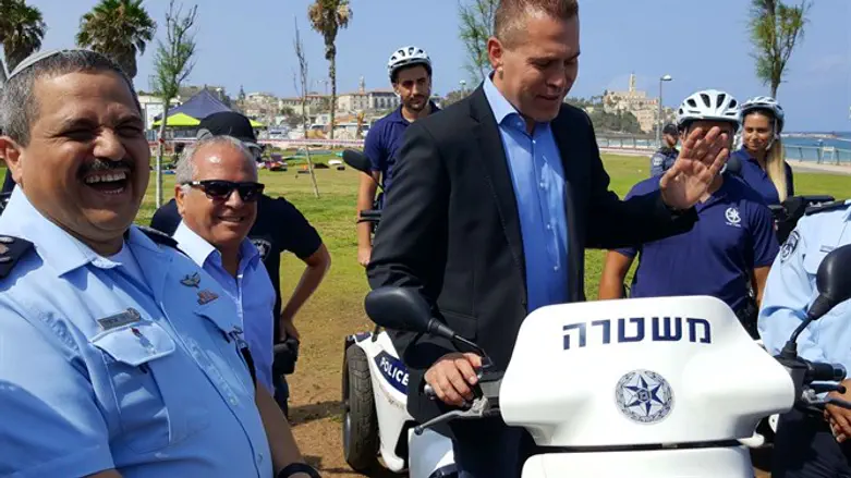 ארדן חונך את הפרויקט. הבוקר