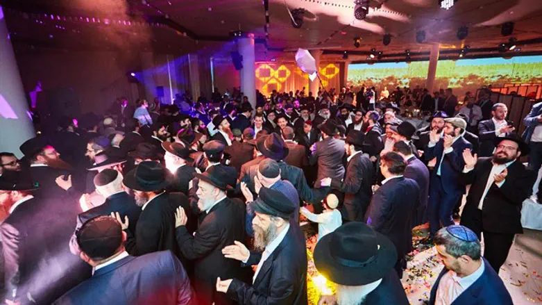 Presenting the "tefillin bank" initiative