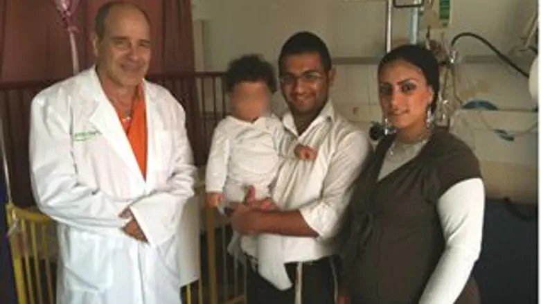 ההורים המאושרים, שיר ופרופ' ביבי